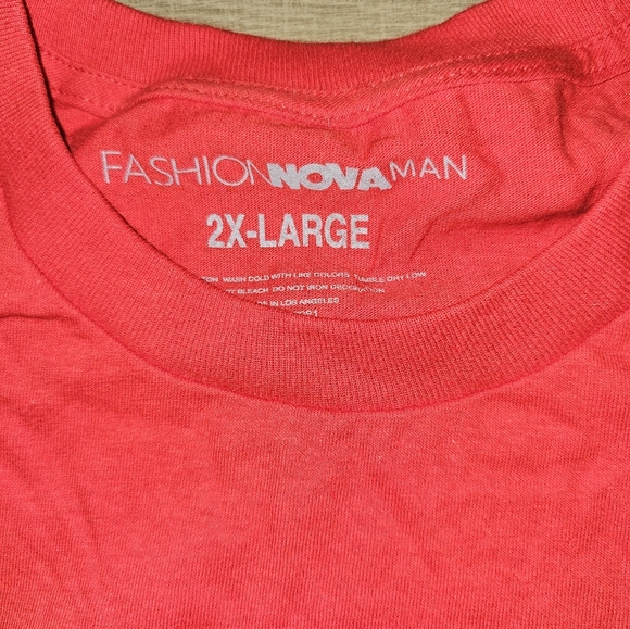 Fashion Nova Los Angeles Long Sleeve Tee - Picture 2 of 3